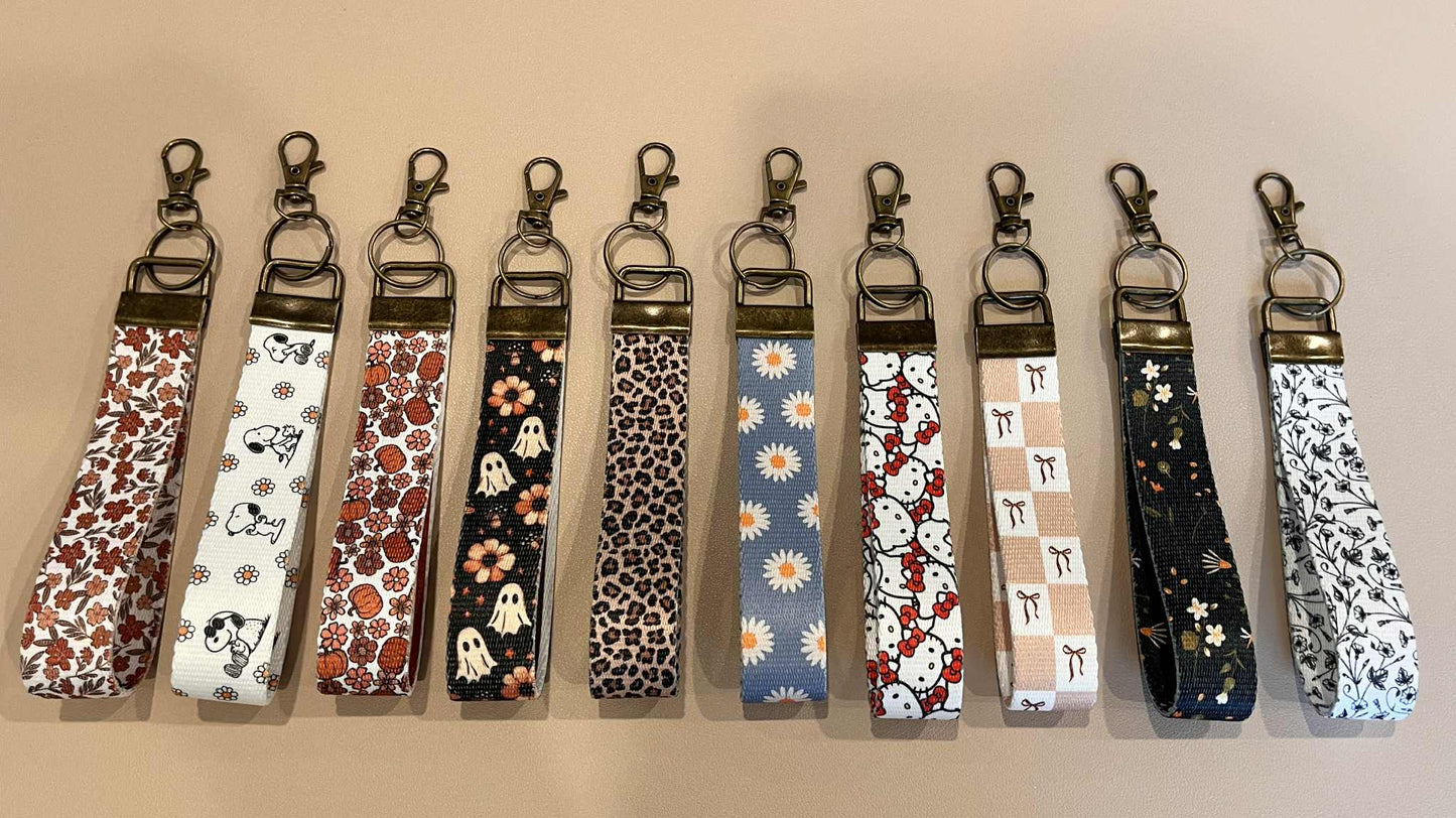 Handmade Keychain with Elegant Bronze Metal – Durable & Lightweight