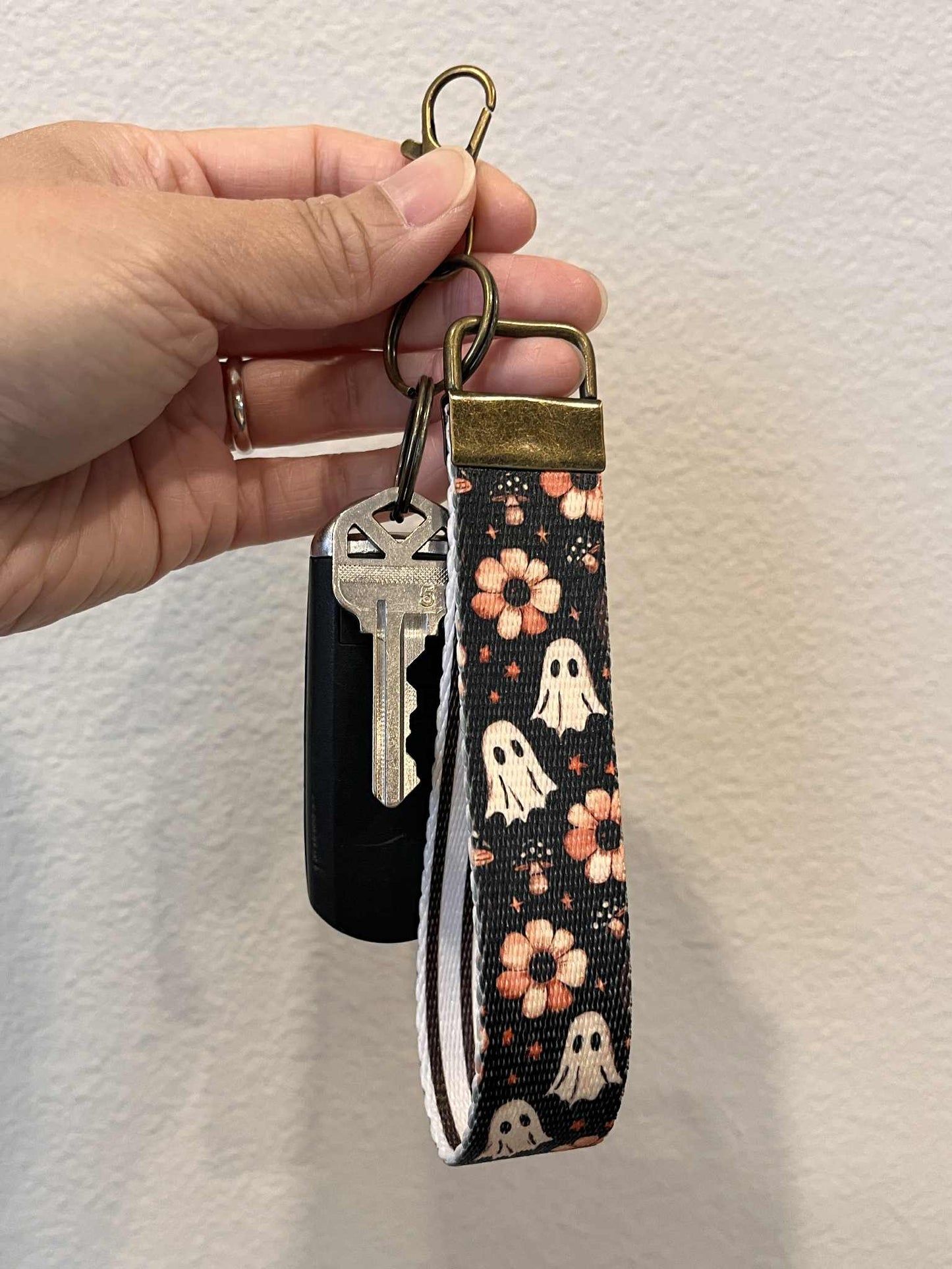 Handmade Keychain with Elegant Bronze Metal – Durable & Lightweight